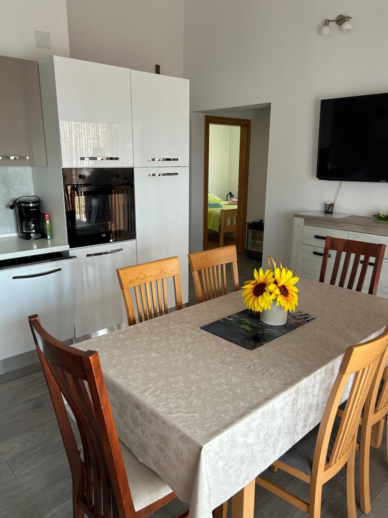 Danisacroatia Apartman Maslenica Kültér fotó
